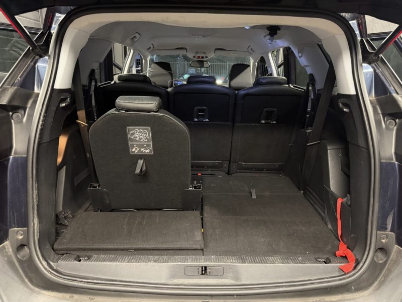 PEUGEOT 5008 II ALLURE 1.5 HDI 130 Cv 7 PLACES ATTELAGE APPLE & ANDROID CAMERA RECUL - GARANTIE 1 AN