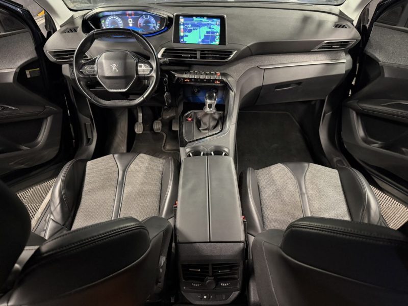 PEUGEOT 5008 II ALLURE 1.5 HDI 130 Cv 7 PLACES ATTELAGE APPLE & ANDROID CAMERA RECUL - GARANTIE 1 AN