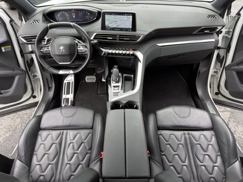PEUGEOT 5008 II GT LINE 1.6 THP 180 Cv 1ERE MAIN 7 PLACES ATTELAGE INTERIEUR CUIR - GARANTIE 1 AN