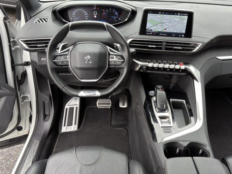 PEUGEOT 5008 II GT LINE 1.6 THP 180 Cv 1ERE MAIN 7 PLACES ATTELAGE INTERIEUR CUIR - GARANTIE 1 AN