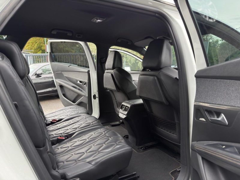 PEUGEOT 5008 II GT LINE 1.6 THP 180 Cv 1ERE MAIN 7 PLACES ATTELAGE INTERIEUR CUIR - GARANTIE 1 AN