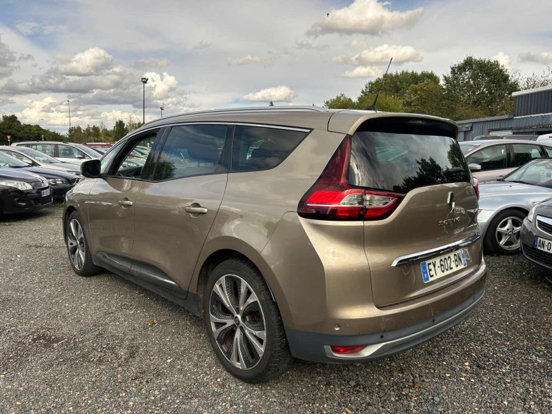 RENAULT Scénic Grand Scénic IV 1.5 dCi EDC7 110 cv Boîte auto