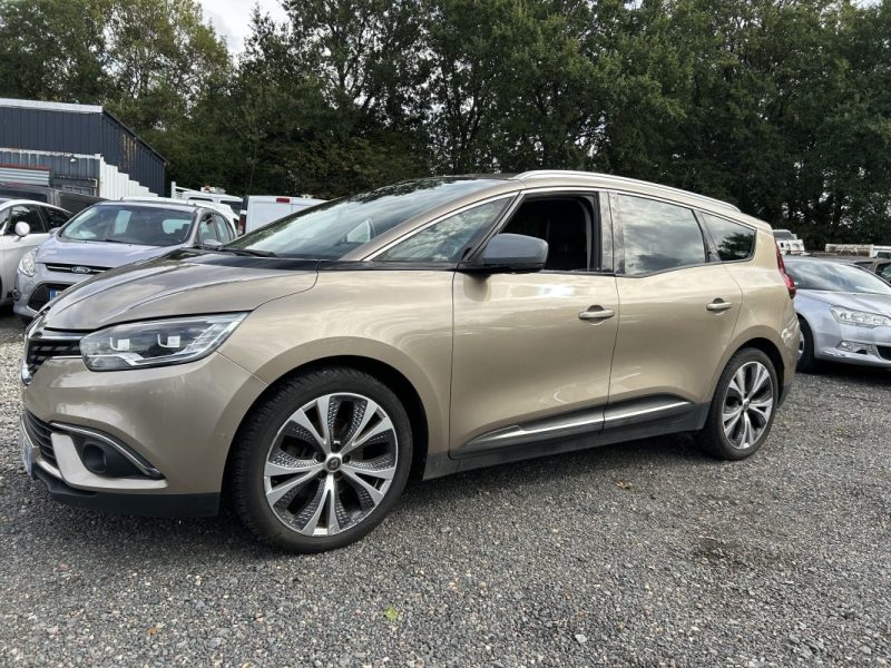 RENAULT Scénic Grand Scénic IV 1.5 dCi EDC7 110 cv Boîte auto