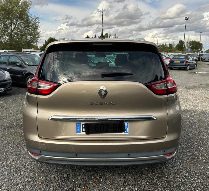RENAULT Scénic Grand Scénic IV 1.5 dCi EDC7 110 cv Boîte auto