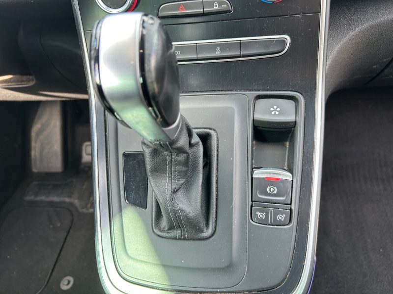 RENAULT Scénic Grand Scénic IV 1.5 dCi EDC7 110 cv Boîte auto