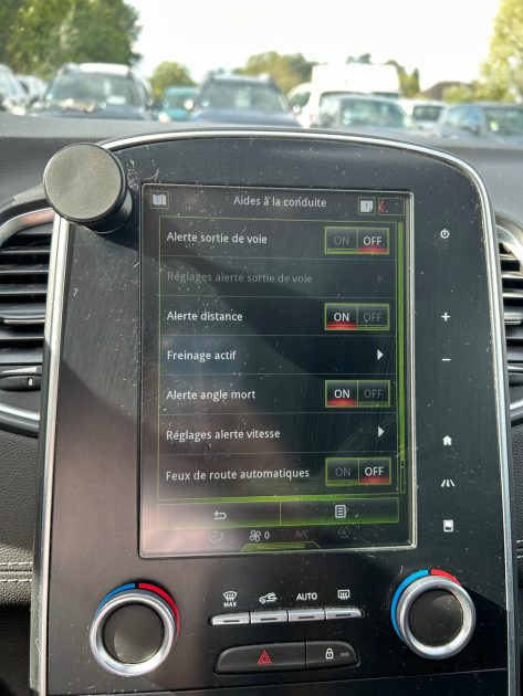 RENAULT Scénic Grand Scénic IV 1.5 dCi EDC7 110 cv Boîte auto