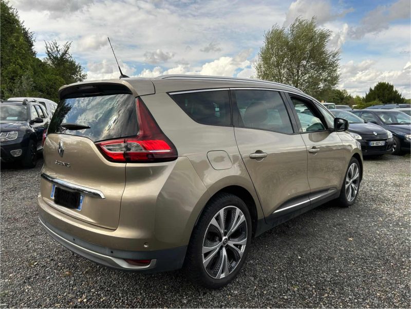 RENAULT Scénic Grand Scénic IV 1.5 dCi EDC7 110 cv Boîte auto