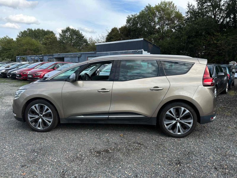 RENAULT Scénic Grand Scénic IV 1.5 dCi EDC7 110 cv Boîte auto