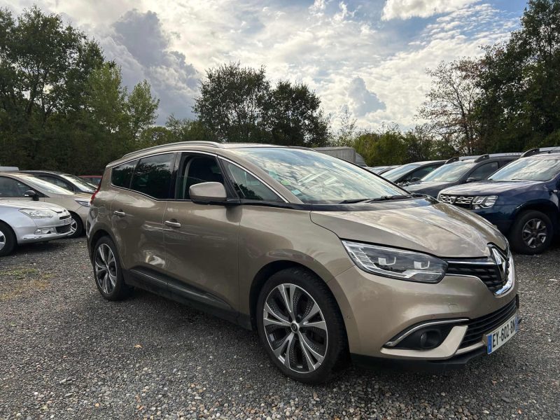 RENAULT Scénic Grand Scénic IV 1.5 dCi EDC7 110 cv Boîte auto