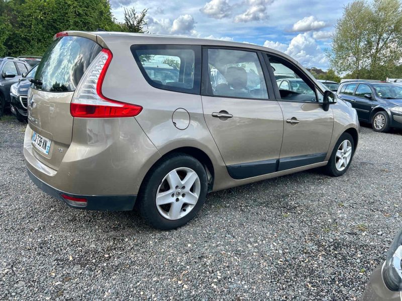 RENAULT SCENICIII GRAND 1.5 DCI 110cv AUTHENTIQUE 7 place