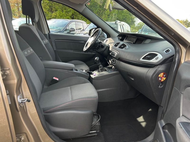 RENAULT SCENICIII GRAND 1.5 DCI 110cv AUTHENTIQUE 7 place