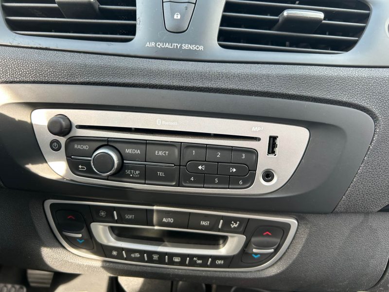 RENAULT SCENICIII GRAND 1.5 DCI 110cv AUTHENTIQUE 7 place