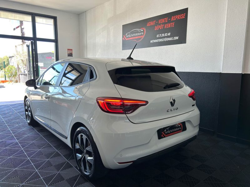 RENAULT CLIO 5 1.6 145 HYBRIDE EVOLUTION