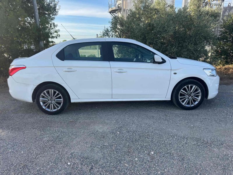 CITROËN C-ELYSEE 1.6 BLUE HDI 100 Cv CONFORT