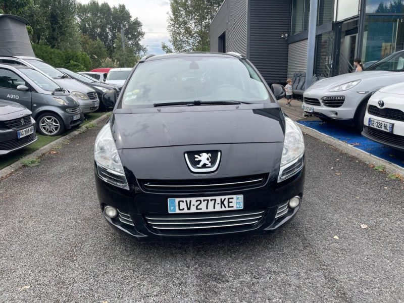 PEUGEOT 5008 1.6 HDI 115 CH STYLE 