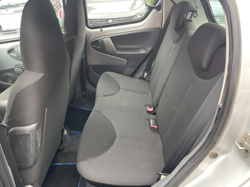 TOYOTA AYGO 1.0 i 68 CH  
