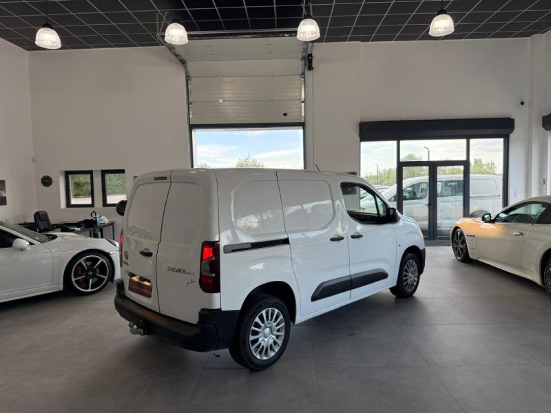 TOYOTA PROACE CITY 130cv DYNAMIC✅ 3 PLACES ✅SUIVIE COMPLET TOYOTA ✅PRIX TTC / 1ere MAIN