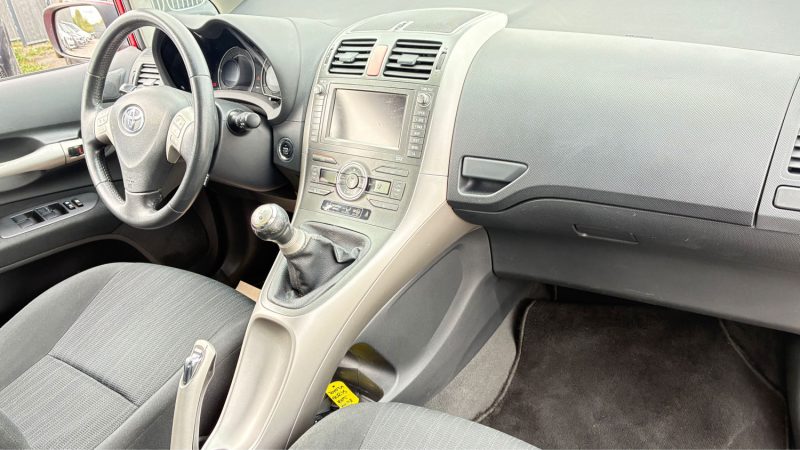 TOYOTA AURIS TOYOTA AURIS 1.6 VVT-i 124 CH EXECUTIVE