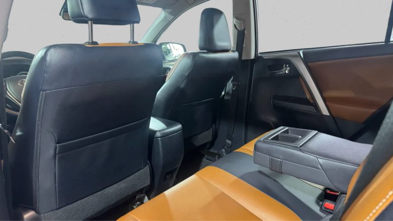 TOYOTA RAV 4 IV  2.5 HYBRID 197CV BVA  LOUNGE TOIT OUVRANT 2017