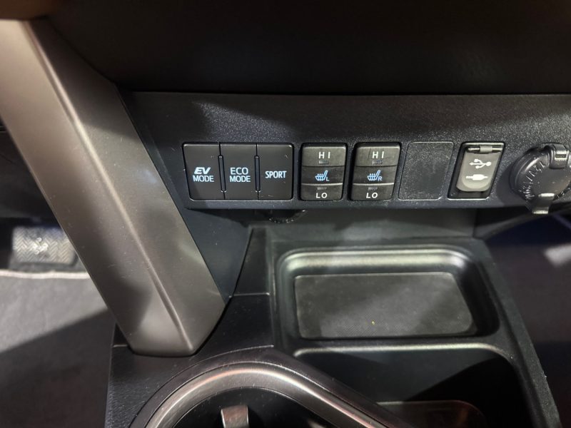 TOYOTA RAV 4 IV  2.5 HYBRID 197CV BVA  LOUNGE TOIT OUVRANT 2017