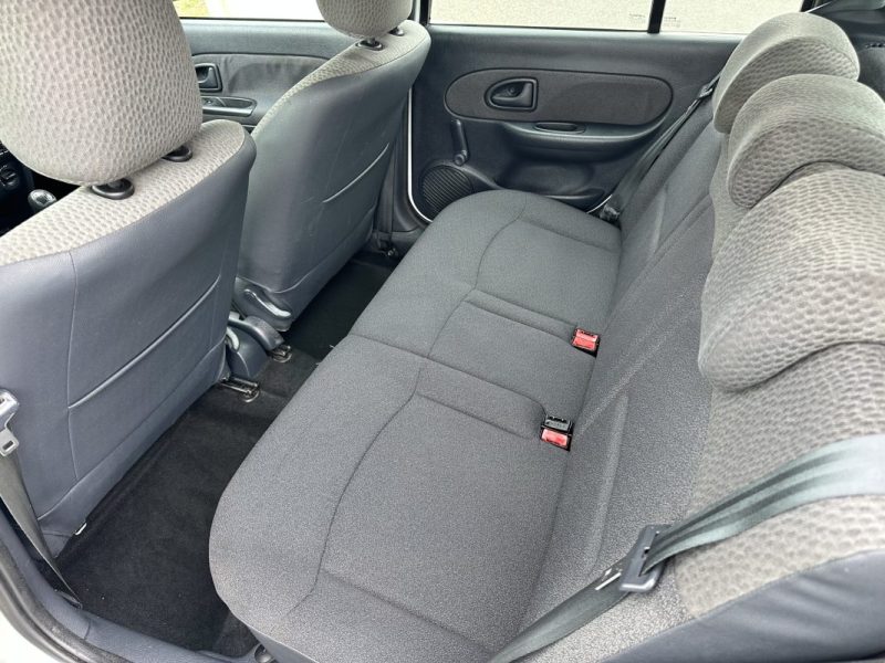 RENAULT CLIO II 1.2 58 cv 2004 GARANTIE 6 MOIS
