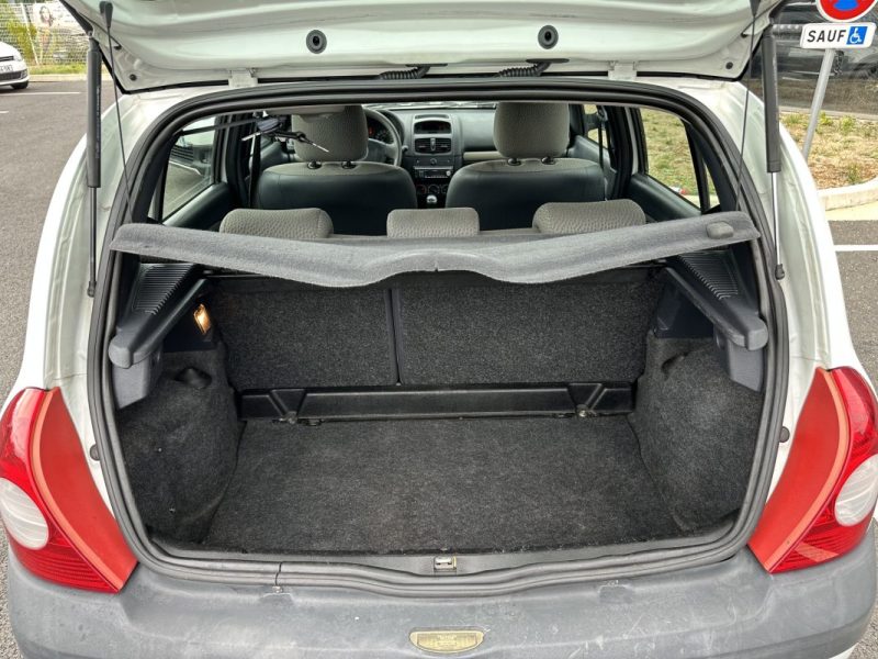 RENAULT CLIO II 1.2 58 cv 2004 GARANTIE 6 MOIS