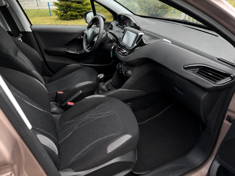 PEUGEOT 208 1.4 HDI 68CV ACTIVE / KIT DISTRI NEUVE