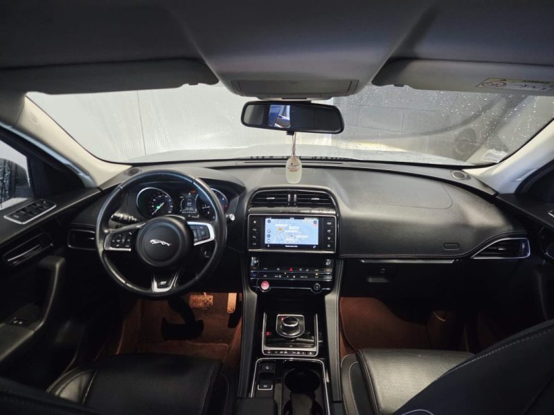 JAGUAR F-PACE 2.0 TD PRESTIGE 4X4 180CH R-SPORT