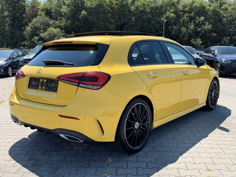 MERCEDES-BENZ A 180 AMG 2022
