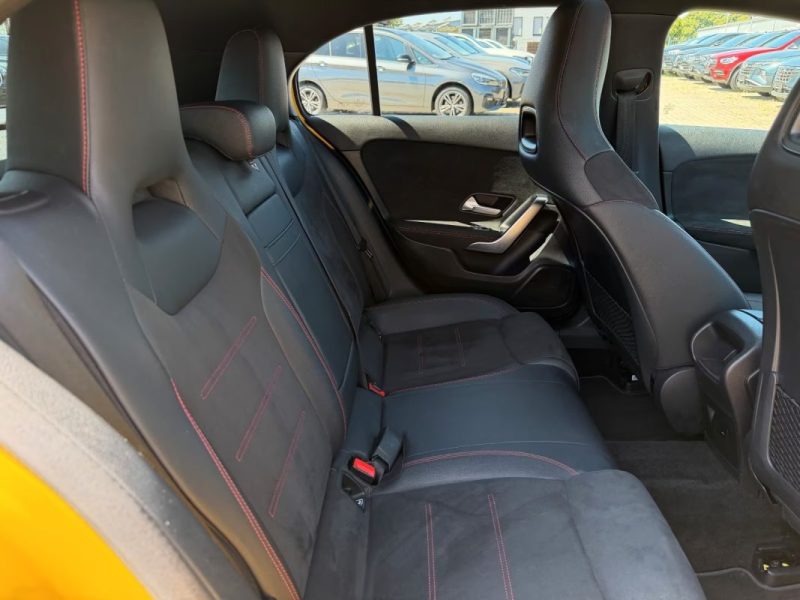 MERCEDES-BENZ A 180 AMG 2022