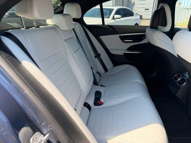 MERCEDES-BENZ C 200D AMG 2023