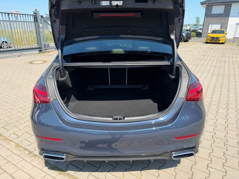 MERCEDES-BENZ C 200D AMG 2023