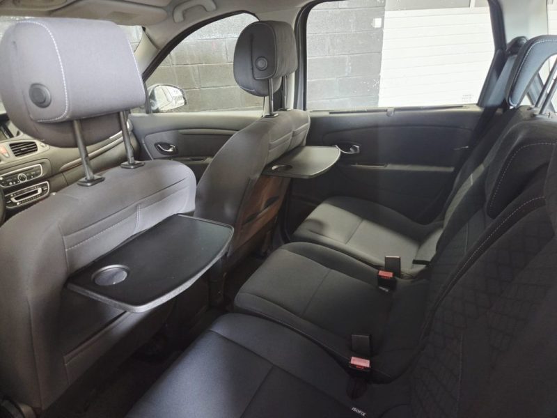 RENAULT SCENIC III 1.5 DCi Expression5 110ch 