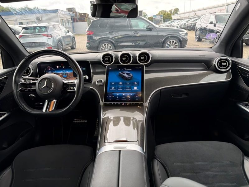 MERCEDES-BENZ GLC 400 E COUPE 2023