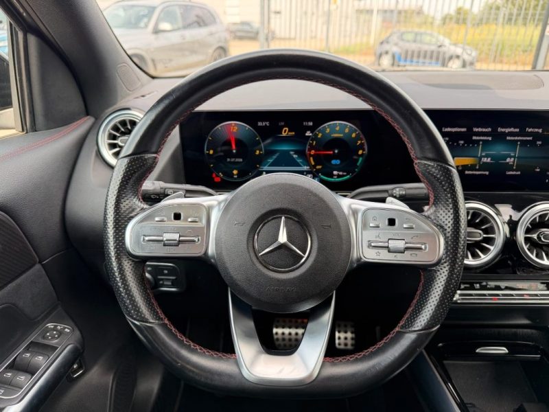 MERCEDES-BENZ GLA 250 E AMG PANO ACC 2022