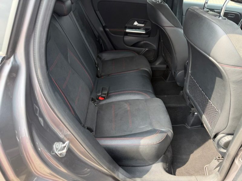 MERCEDES-BENZ GLA 250 E AMG PANO ACC 2022