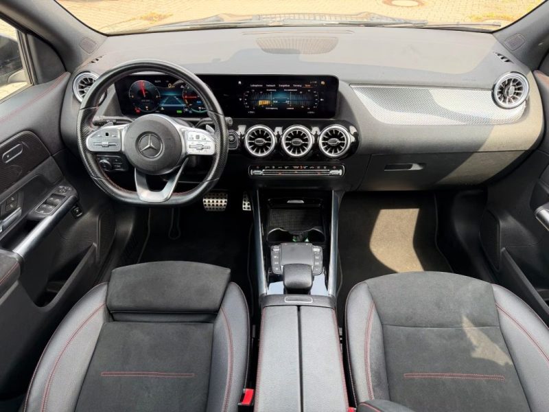 MERCEDES-BENZ GLA 250 E AMG PANO ACC 2022