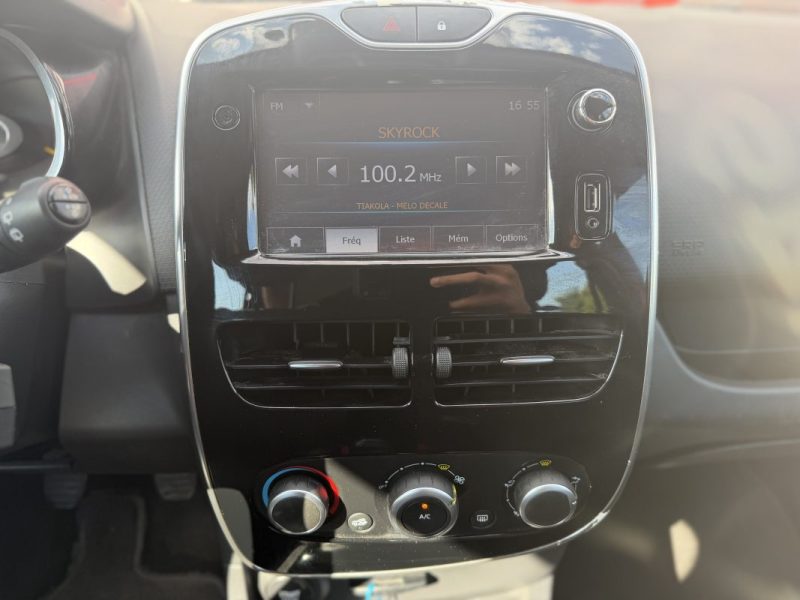RENAULT CLIO TCE 90 NOUVELLE LIMITED 2015