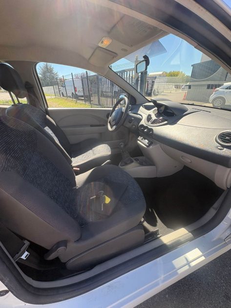 RENAULT TWINGO II 1.2 16V 75 AUTHENTIQUE 