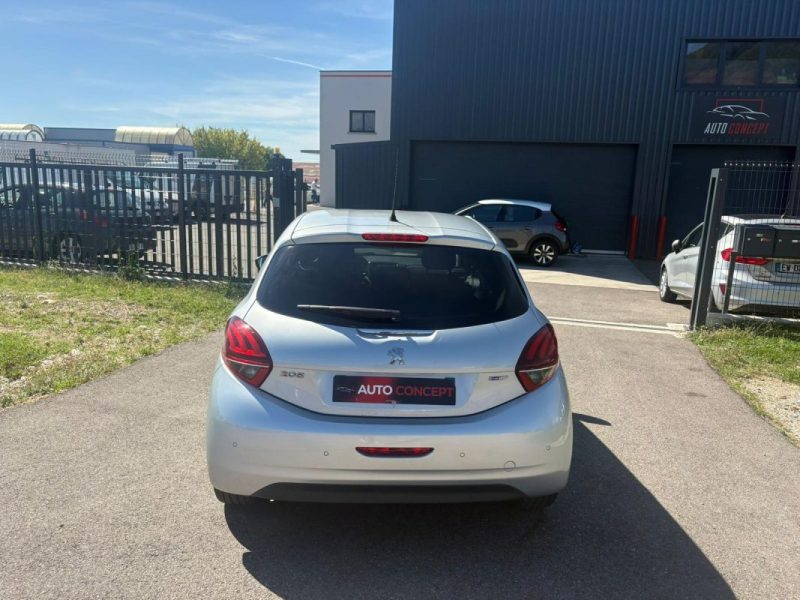PEUGEOT 208 1.2 VTI 82 S&S STYLE 