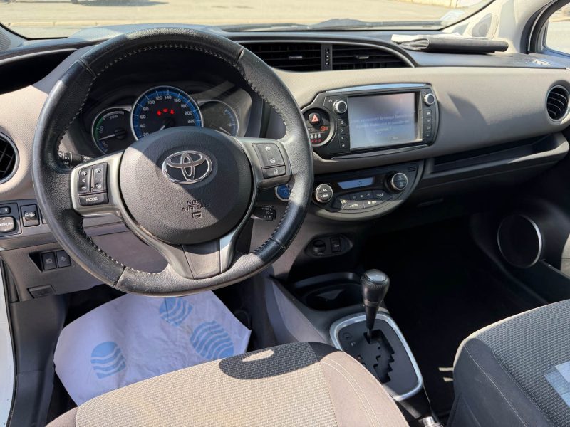 TOYOTA YARIS hybrid boite automatique