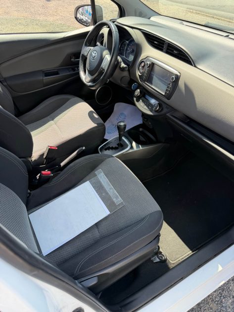 TOYOTA YARIS hybrid boite automatique