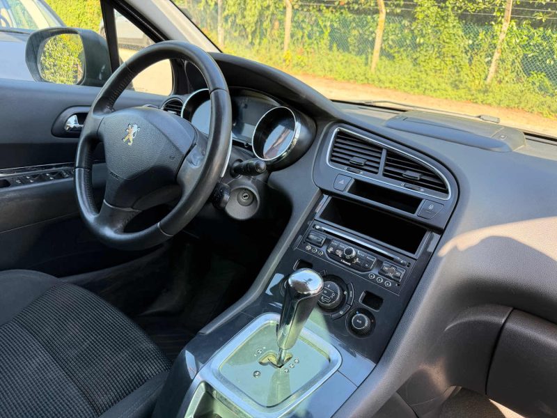 Peugeot 5008 PE43111