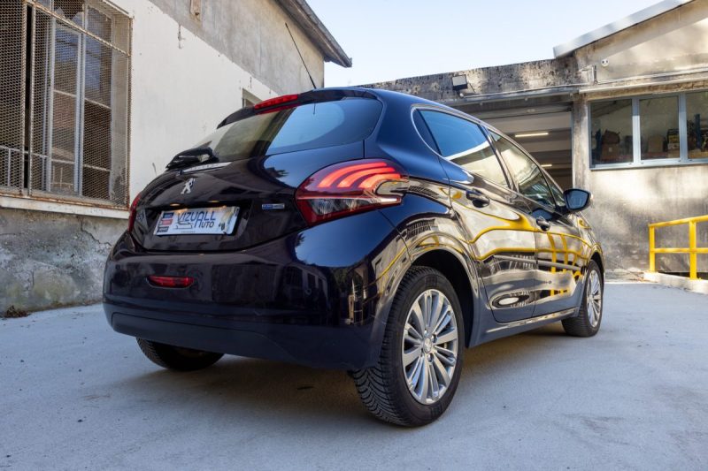 PEUGEOT 208 1.2 PURE TECH 110 ALLURE BUSINESS 2017