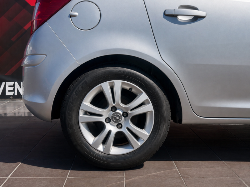 OPEL CORSA 1.2 TWINPORT 85 GRAPHITE 2013
