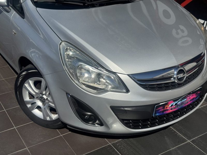 OPEL CORSA 1.2 TWINPORT 85 GRAPHITE 2013