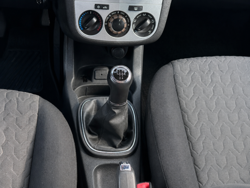 OPEL CORSA 1.2 TWINPORT 85 GRAPHITE 2013