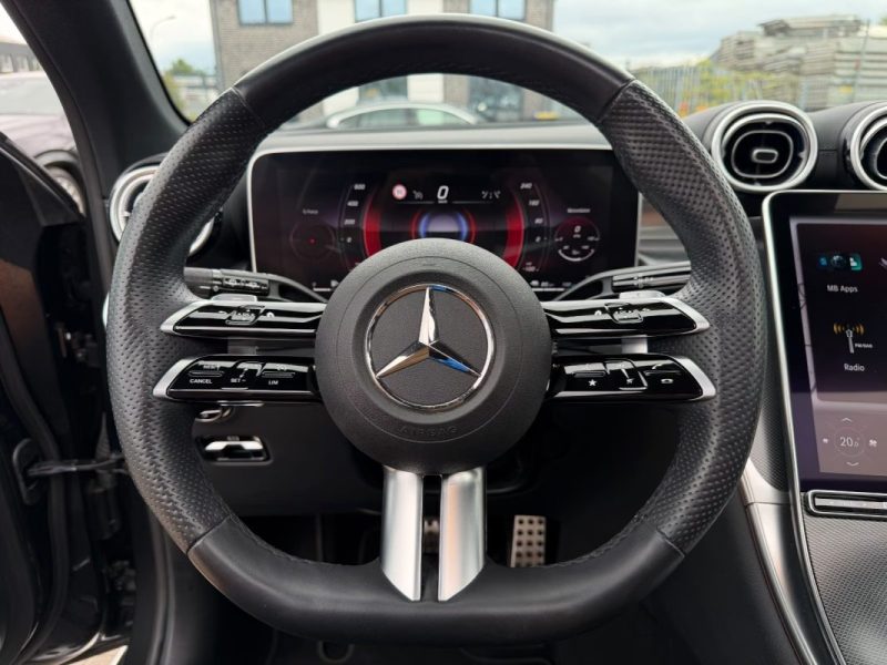 MERCEDES-BENZ GLC 300E AMG 4-MATIC PANO 2023