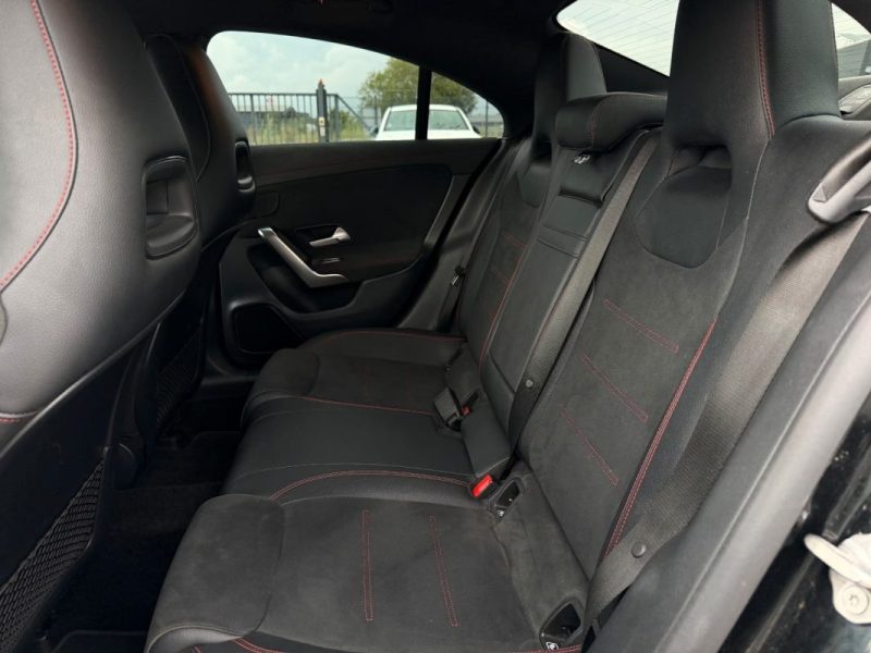 MERCEDES-BENZ CLA 200 AMG 2022