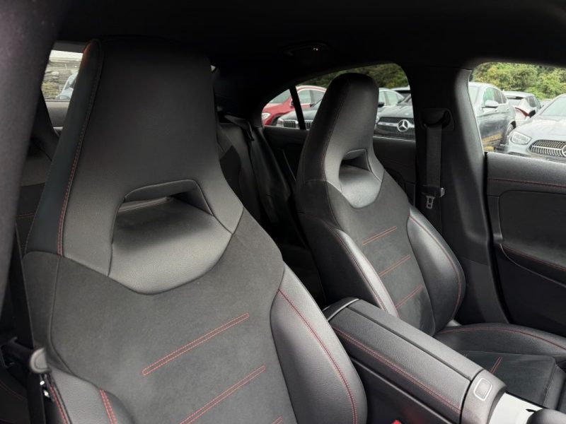 MERCEDES-BENZ CLA 200 AMG 2022